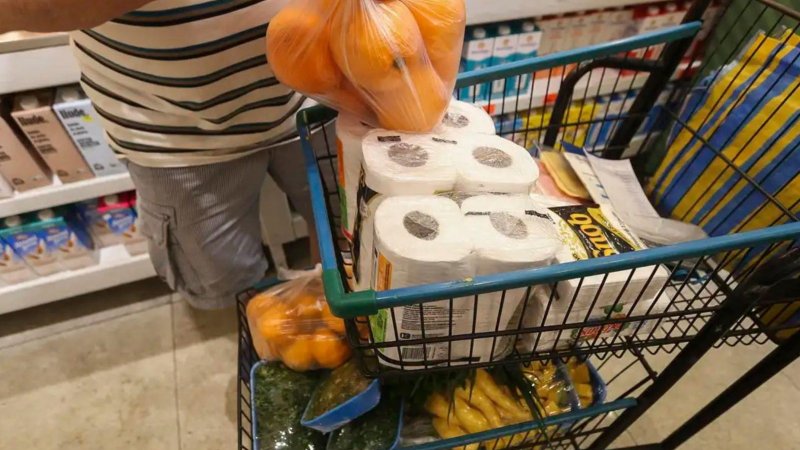 Cesta básica fica mais cara nas capitais brasileiras em março