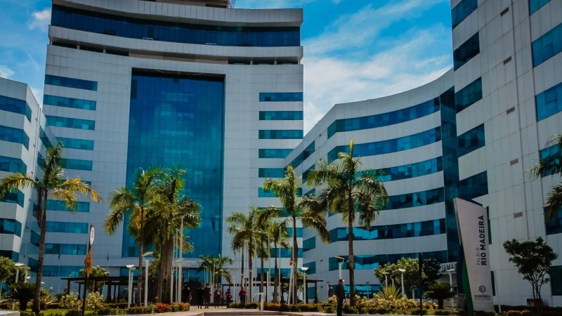 Governo de RO injeta R$ 131 mi na economia com 13º